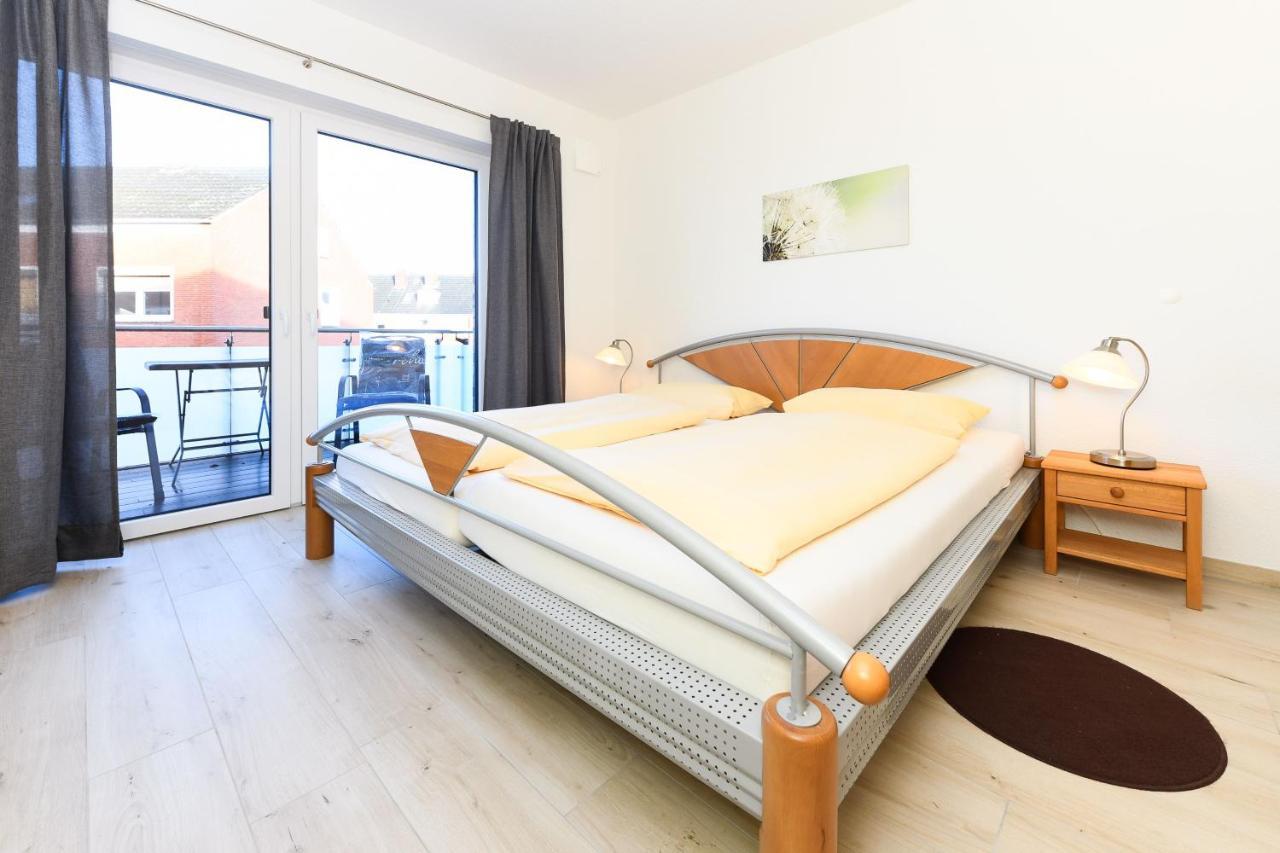 Ferienwohnung Strandloper Esens Exterior photo